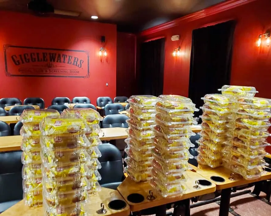 Gigglewaters Delivers Meals