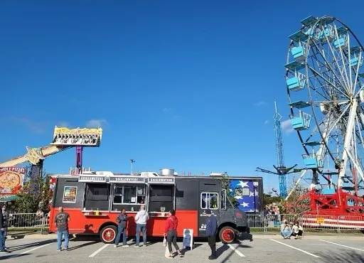 beautiful-day-to-be-in-sarasota-at-the-beer-burger-festival 30201 beautifuldaytobeinsarasotaatthebeerburgerfestival.jpg
